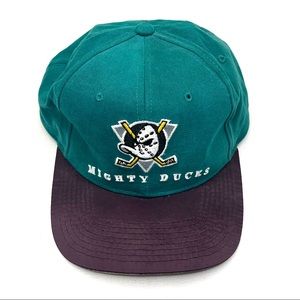 ❌SOLD❌ Vintage 90s Starter Anaheim Mighty Ducks NHL Hockey Hat Cap Reflective